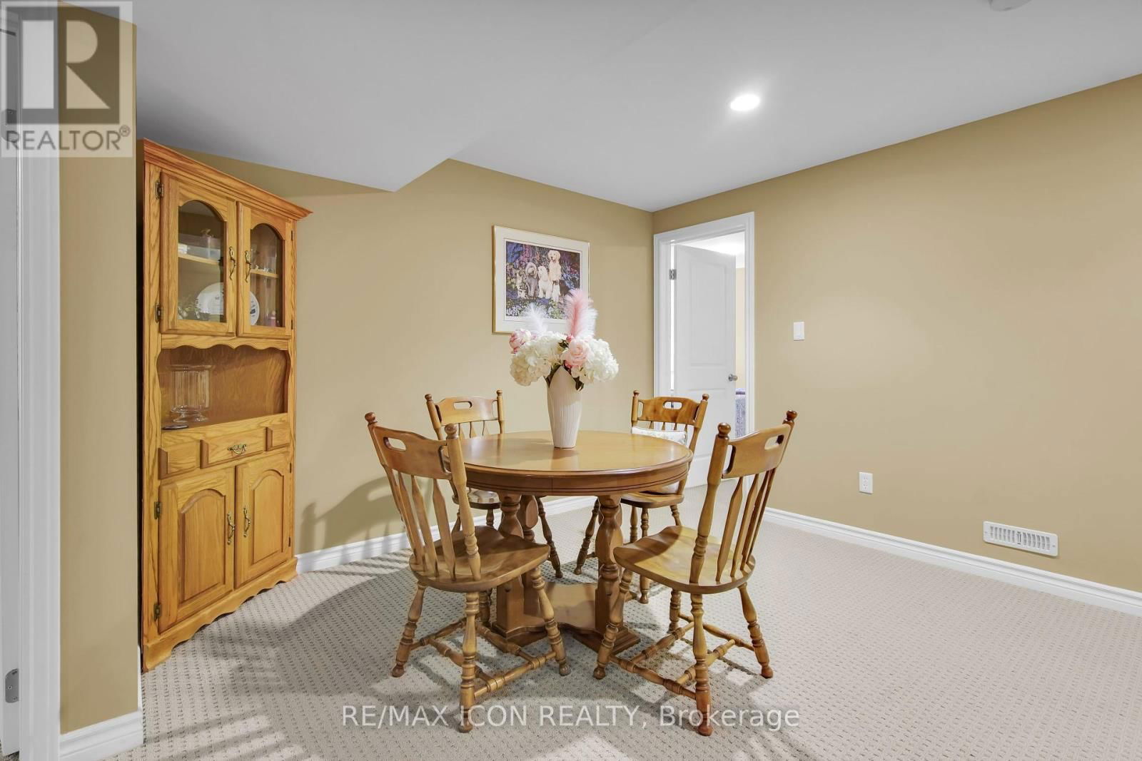 34 OAKWOOD LINKS LANE Image 31