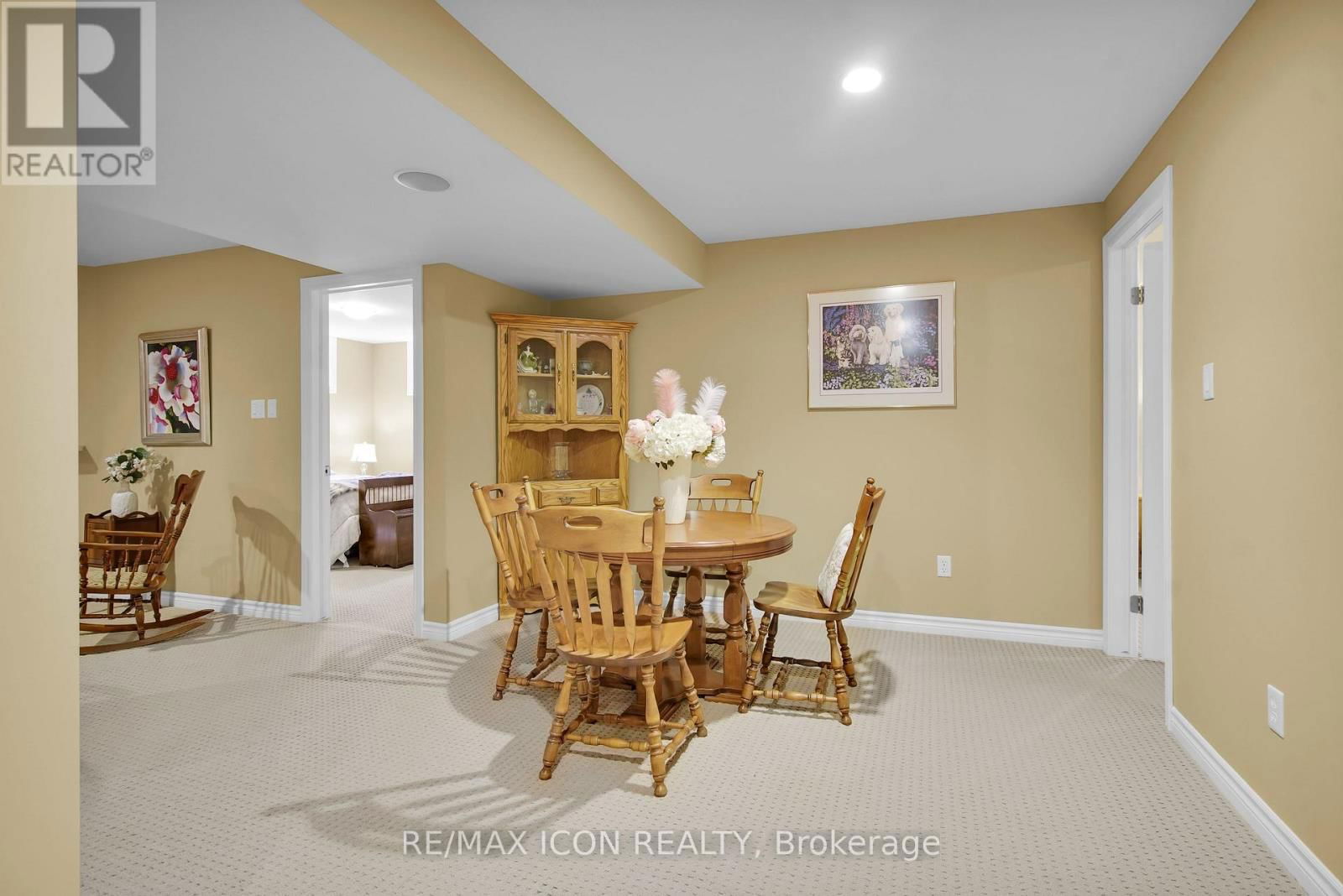 34 OAKWOOD LINKS LANE Image 32
