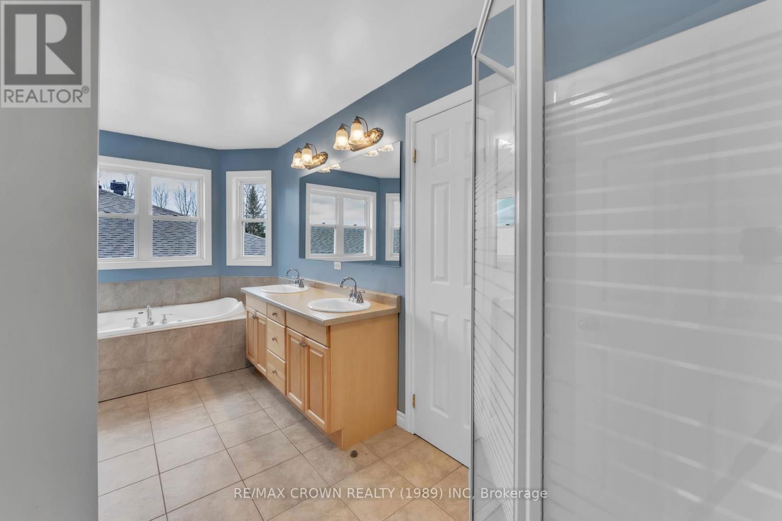 293 OSPREY CRESCENT Image 28
