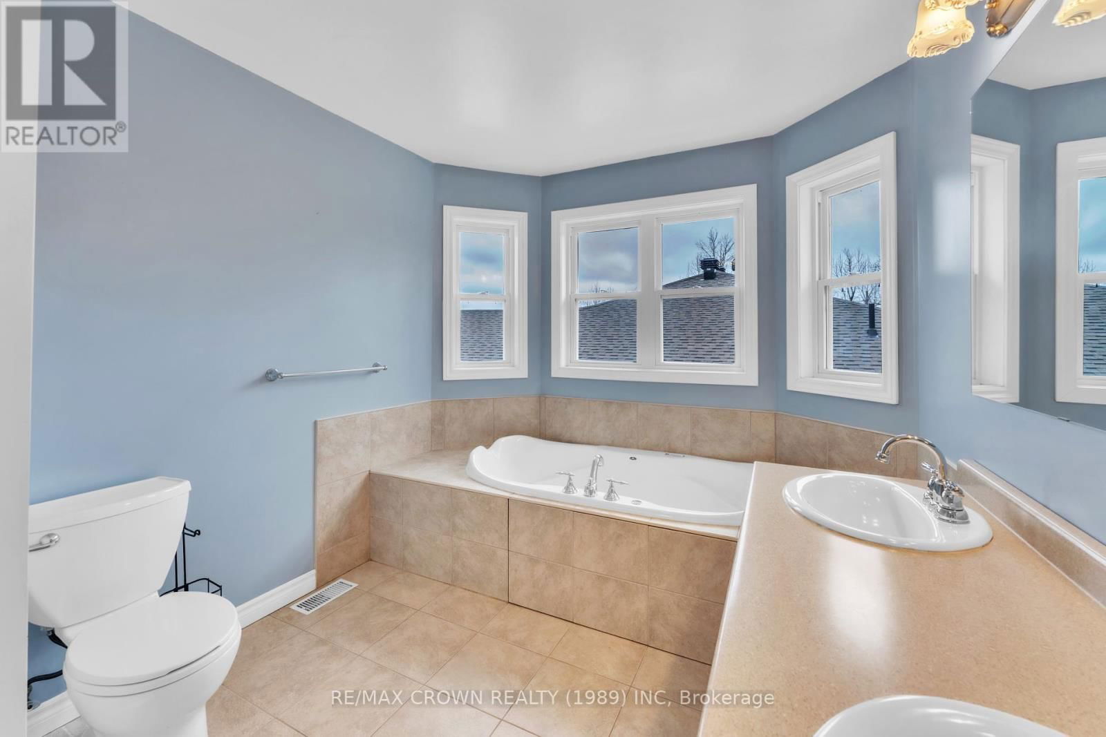 293 OSPREY CRESCENT Image 30