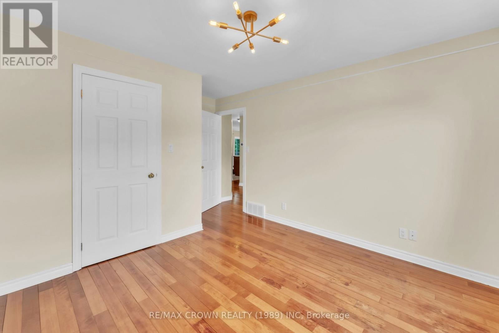 293 OSPREY CRESCENT Image 36