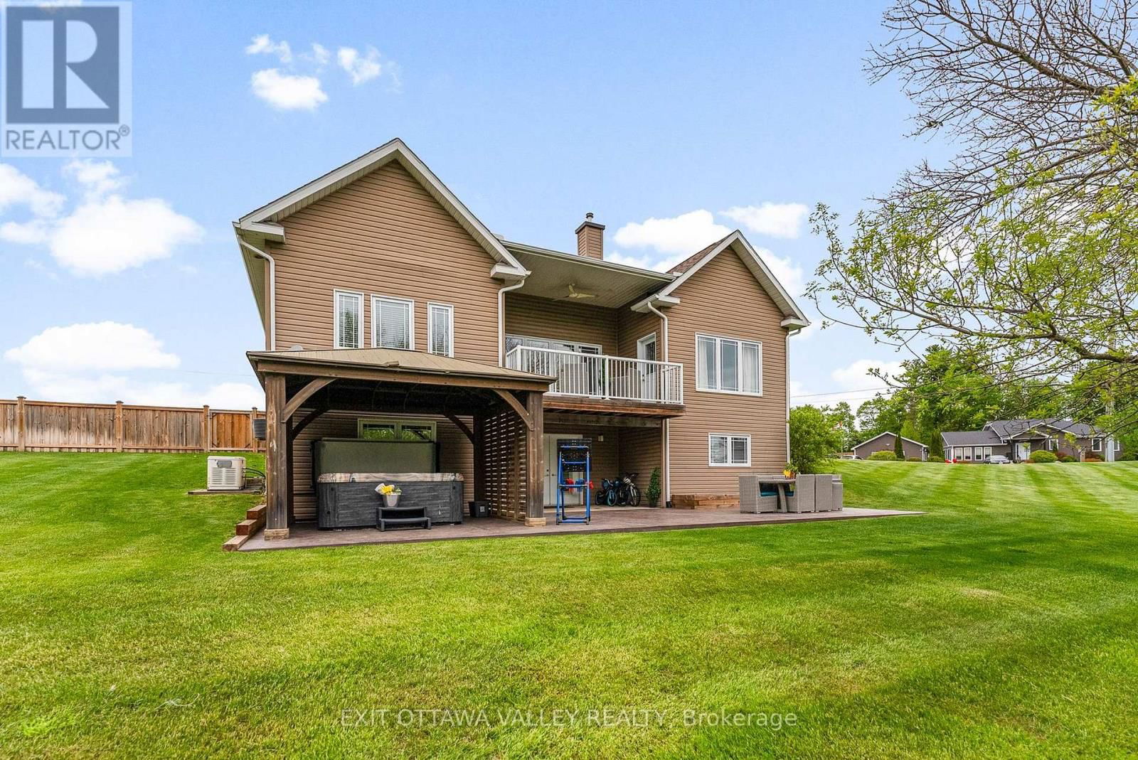 34 LAKERIDGE TRAIL Image 36