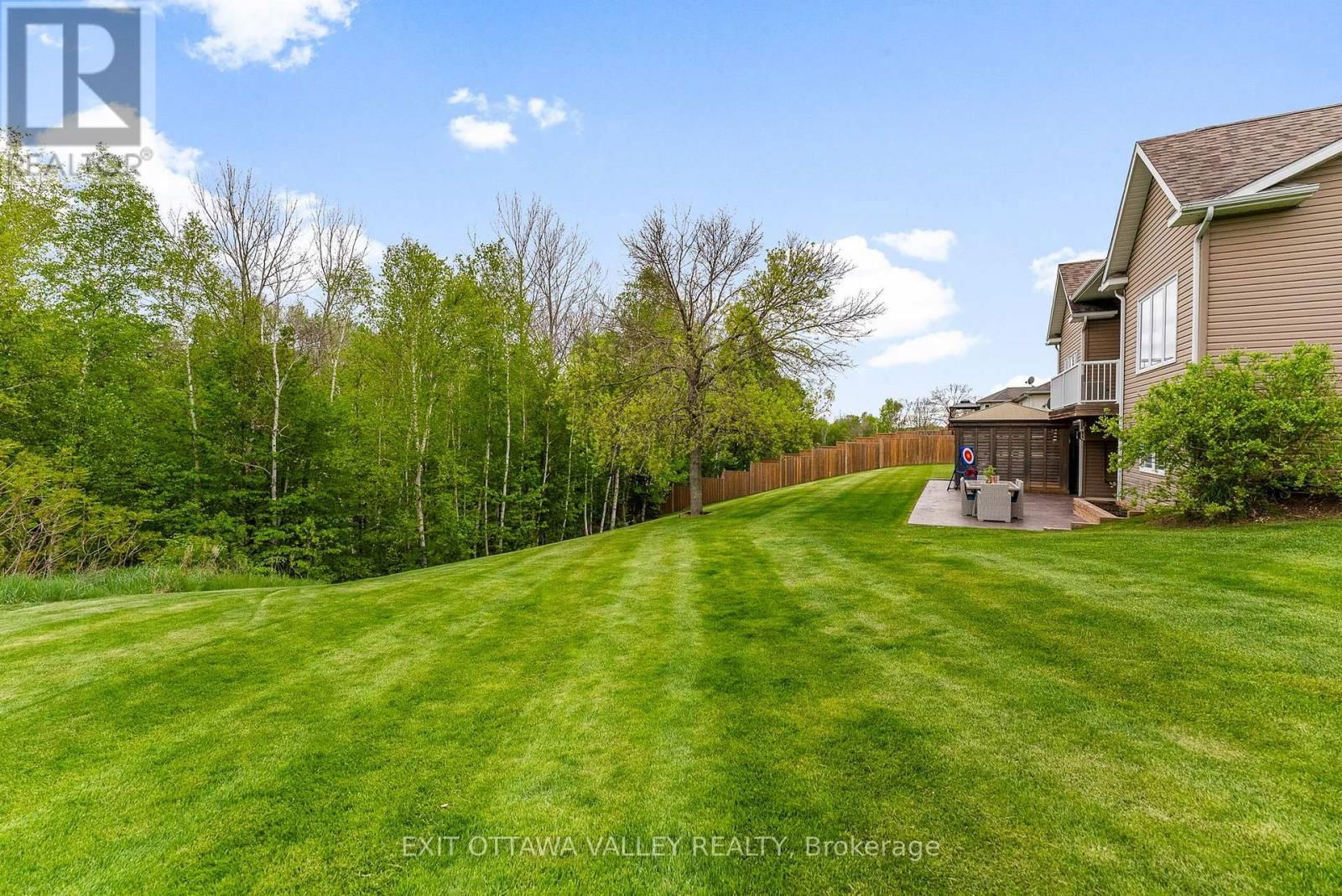 34 LAKERIDGE TRAIL Image 37