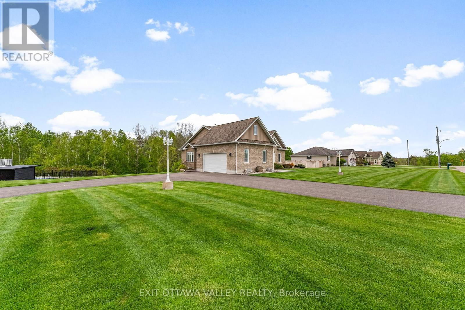 34 LAKERIDGE TRAIL Image 40