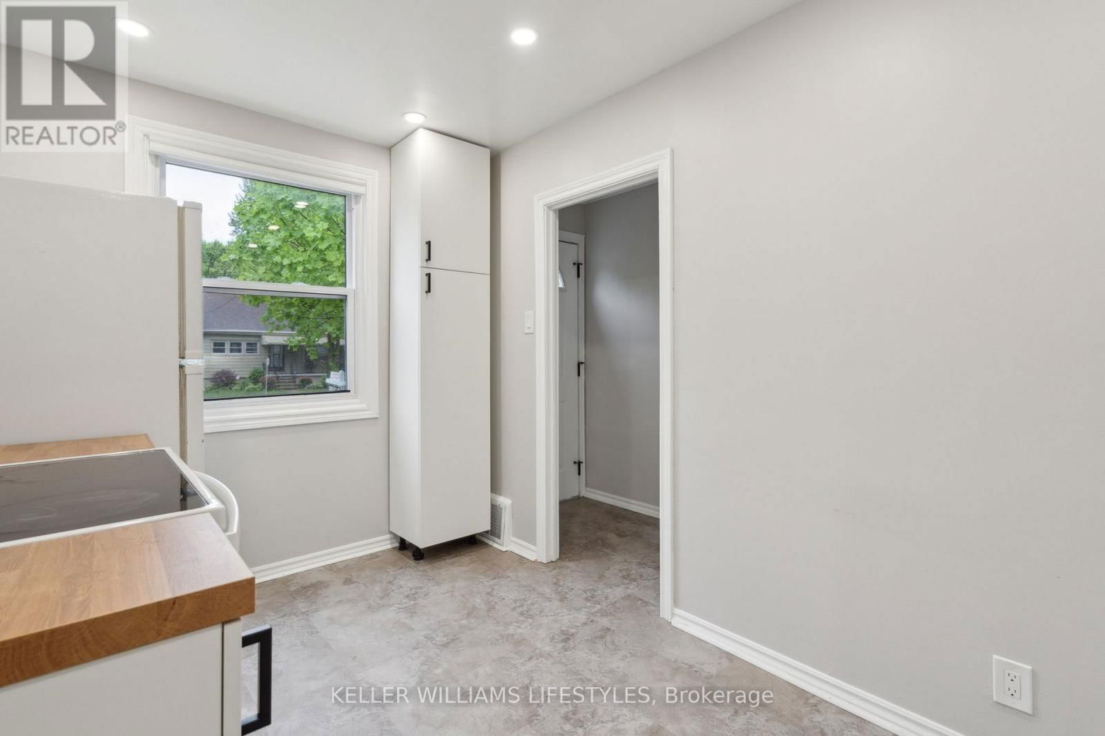 381 AVONDALE ROAD Image 15