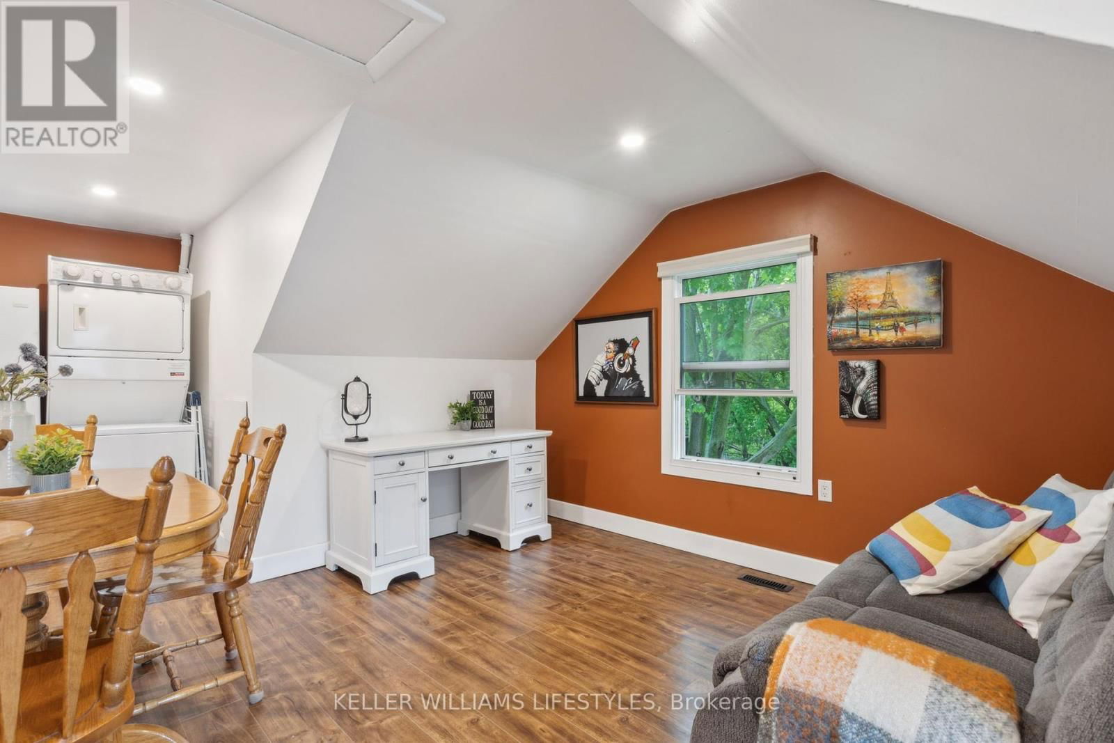 381 AVONDALE ROAD Image 30