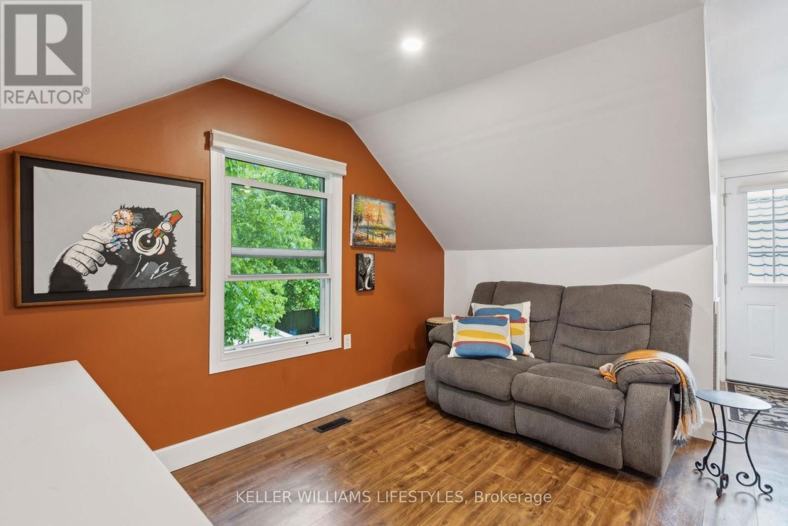 381 AVONDALE ROAD Image 31