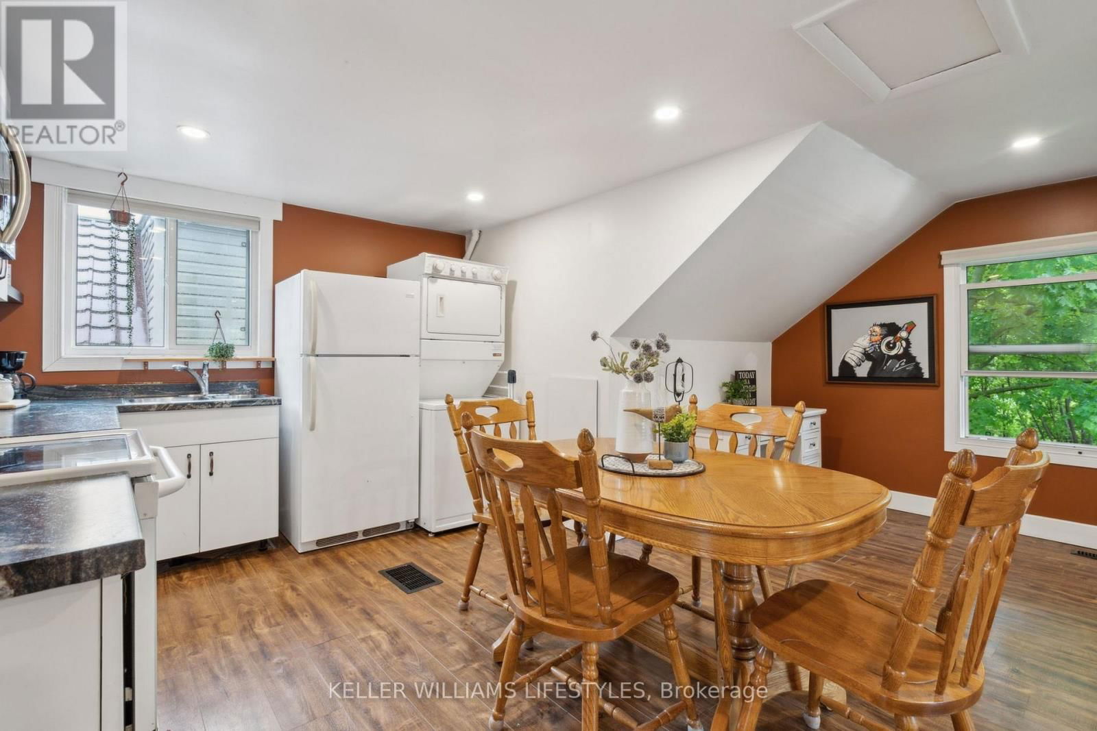381 AVONDALE ROAD Image 36
