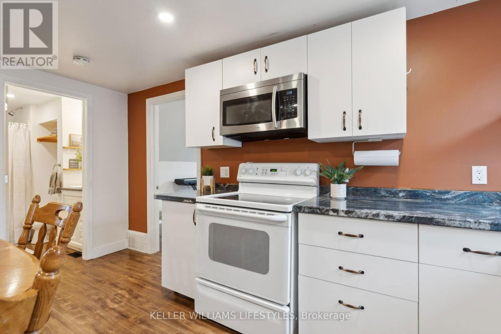 381 AVONDALE ROAD Image 38