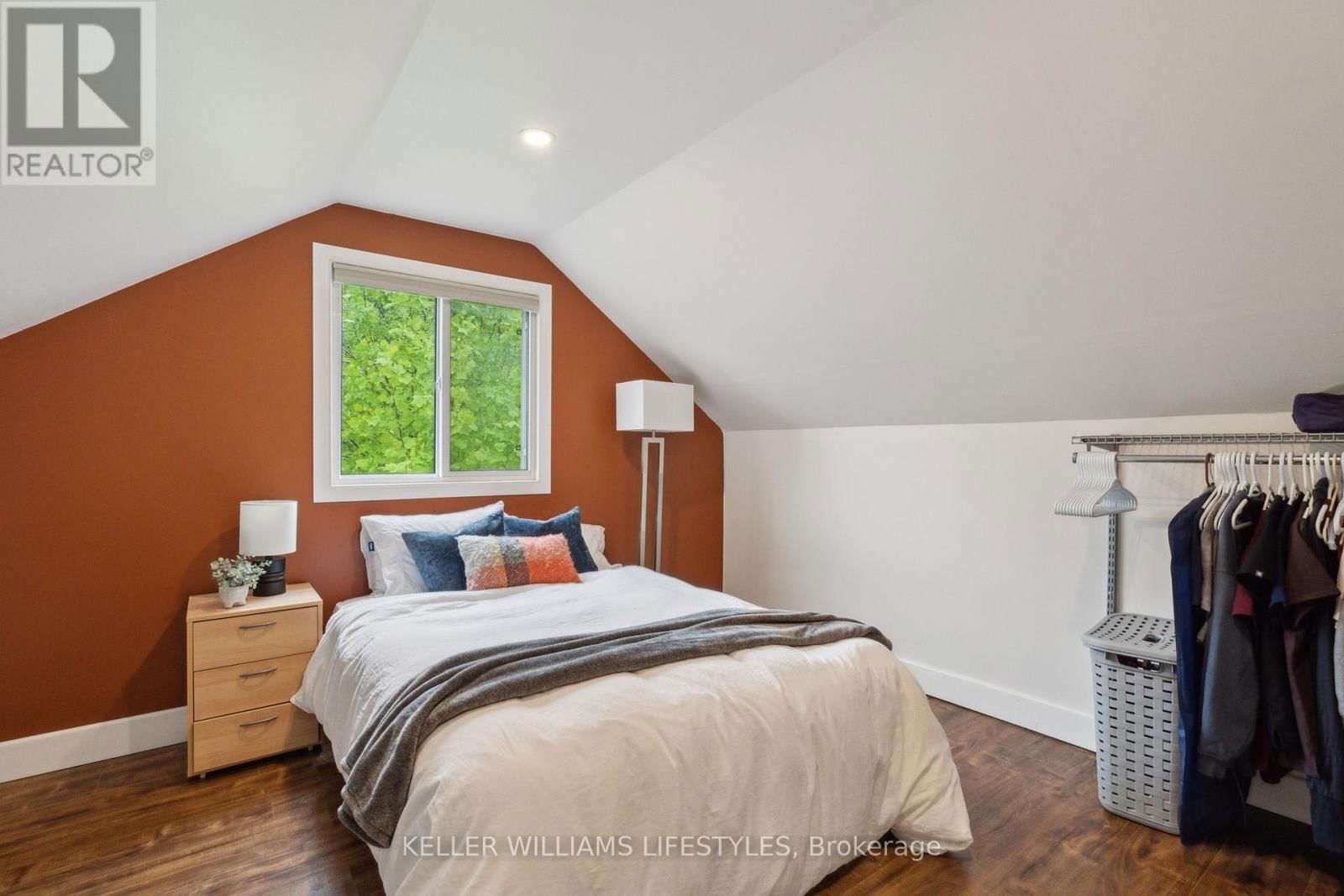 381 AVONDALE ROAD Image 40
