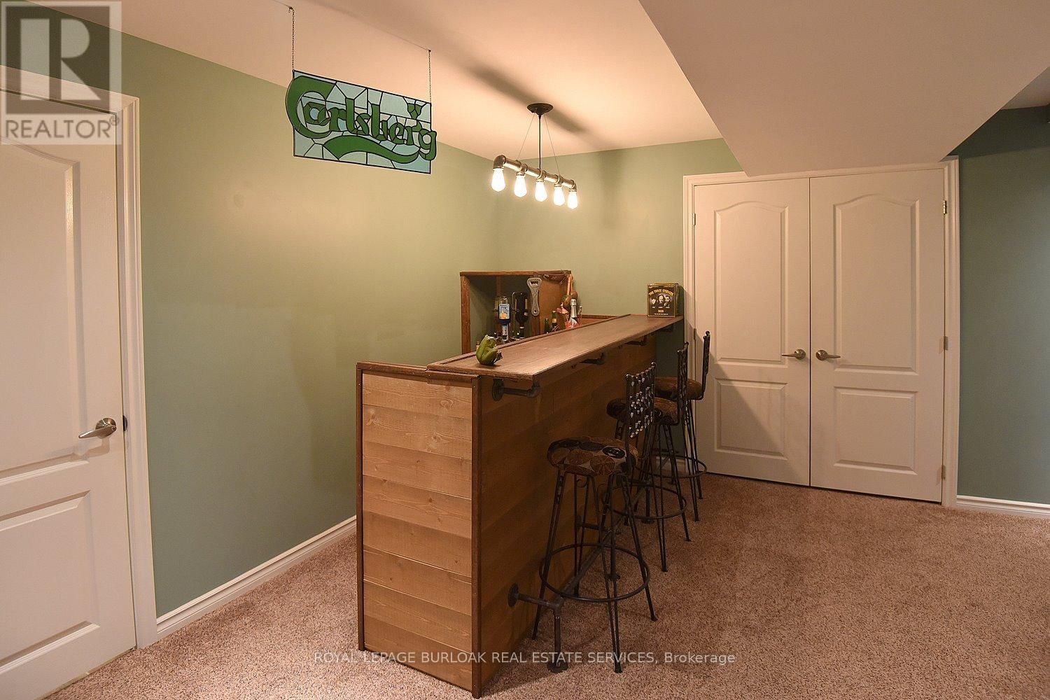 11 ECKER LANE Image 26