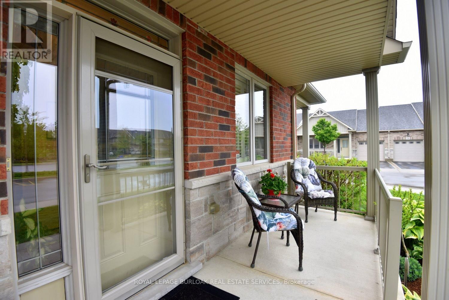 11 ECKER LANE Image 3