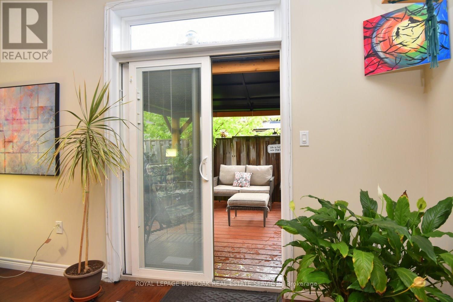 11 ECKER LANE Image 9