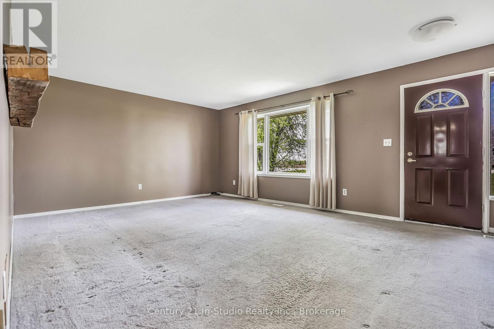311817 GREY ROAD 8 Image 16