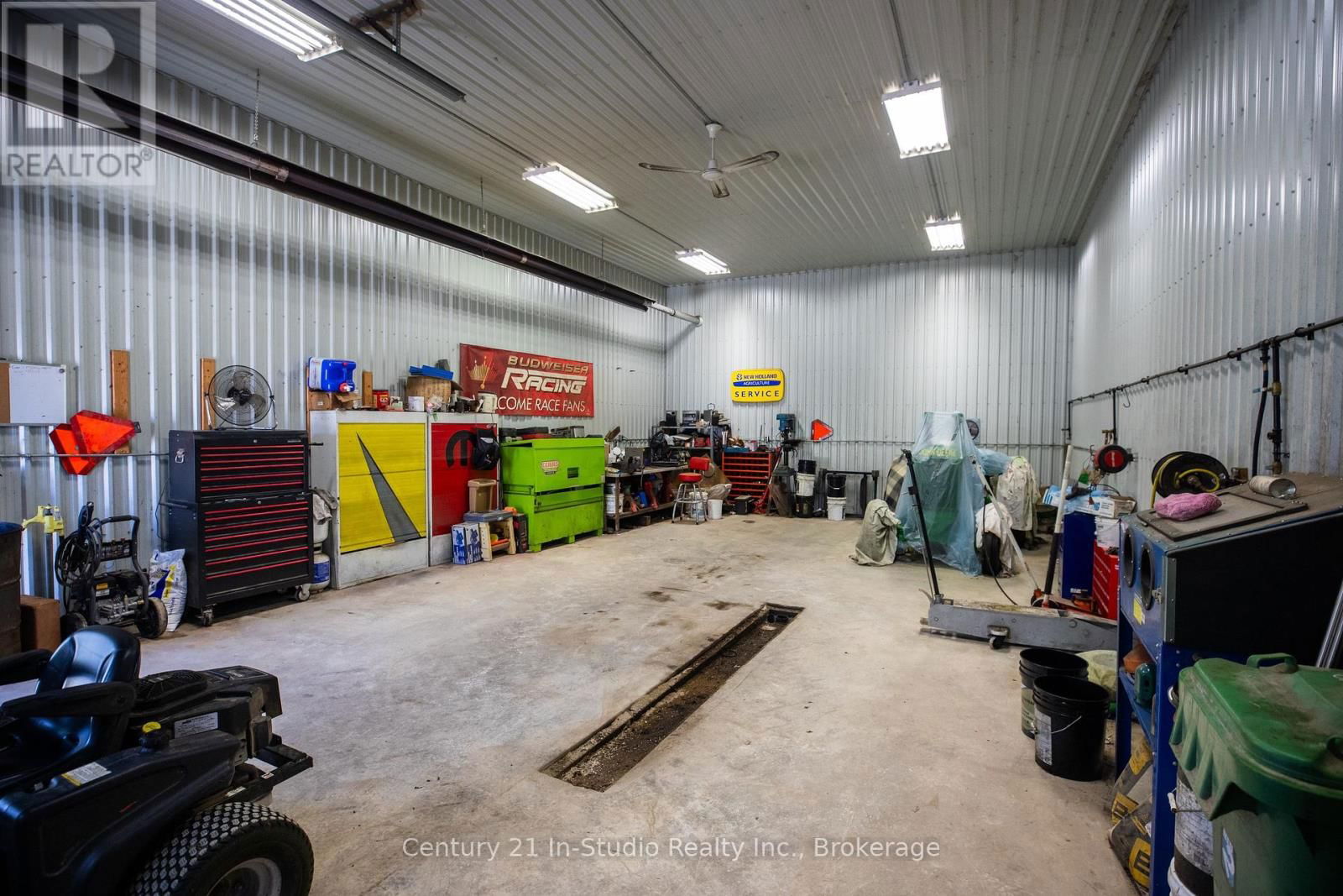 311817 GREY ROAD 8 Image 43