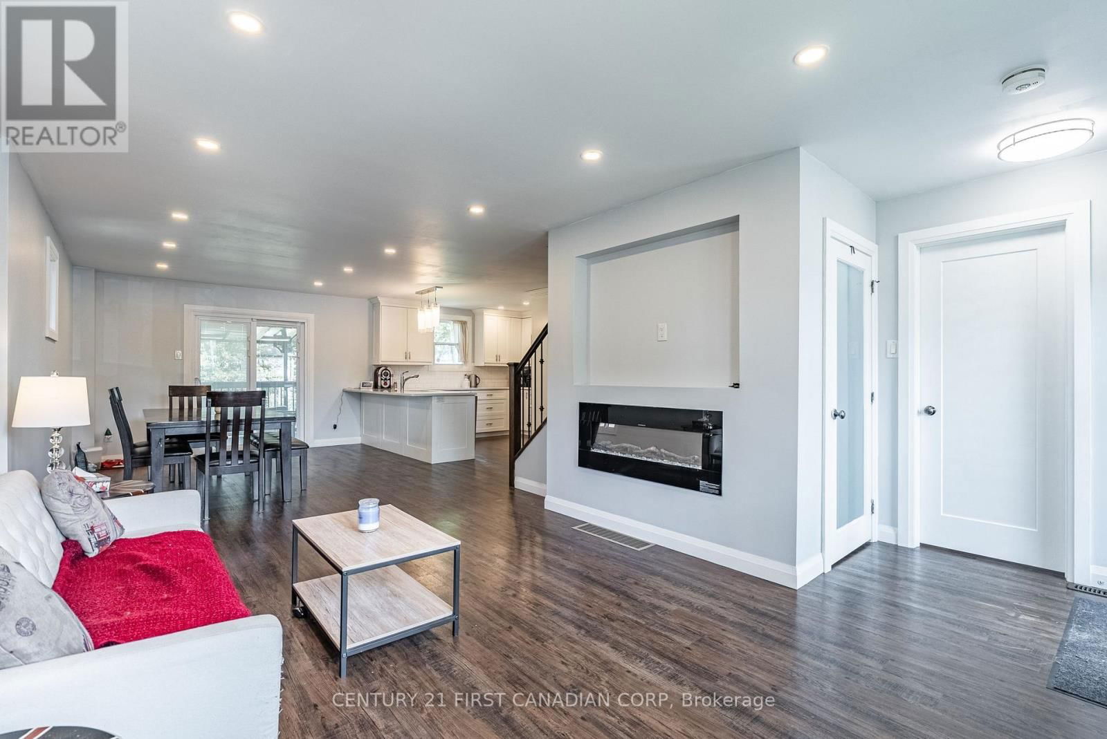 766 GLASGOW STREET Image 9