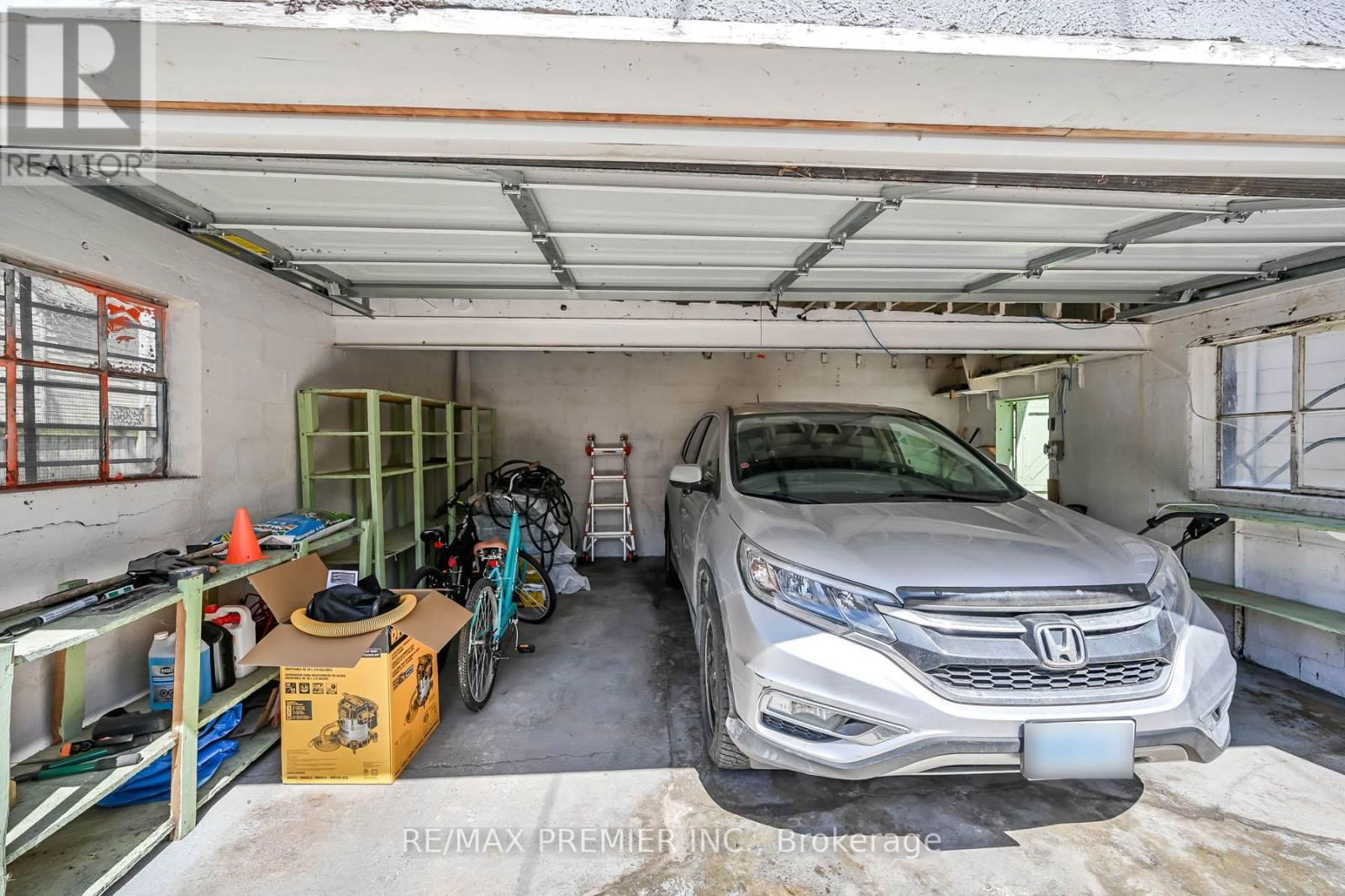 53 DOUGLAS AVENUE Image 20