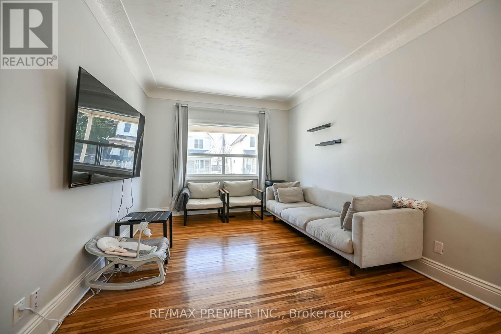 53 DOUGLAS AVENUE Image 4