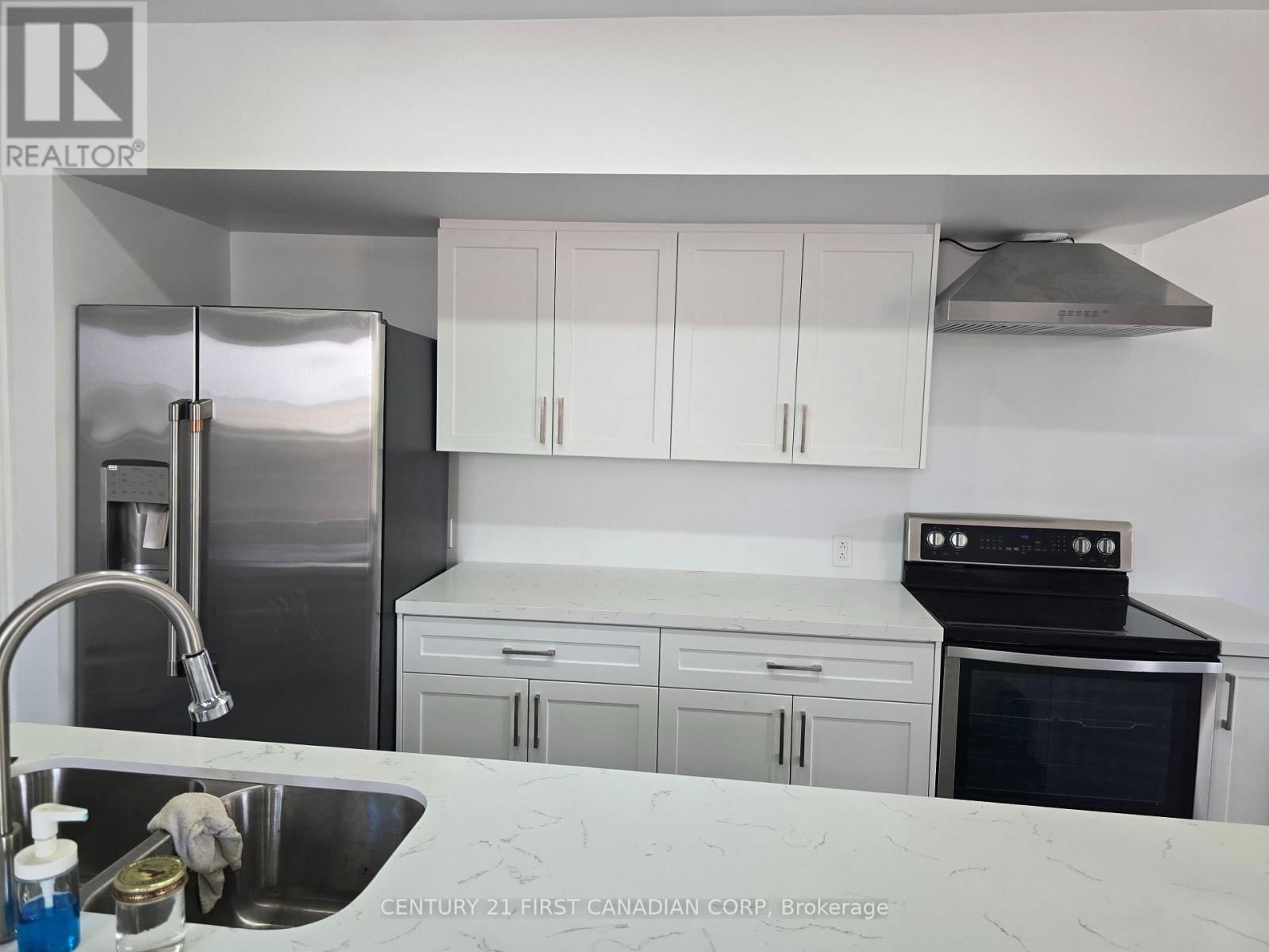 Upper - 387 MAITLAND STREET Image 1