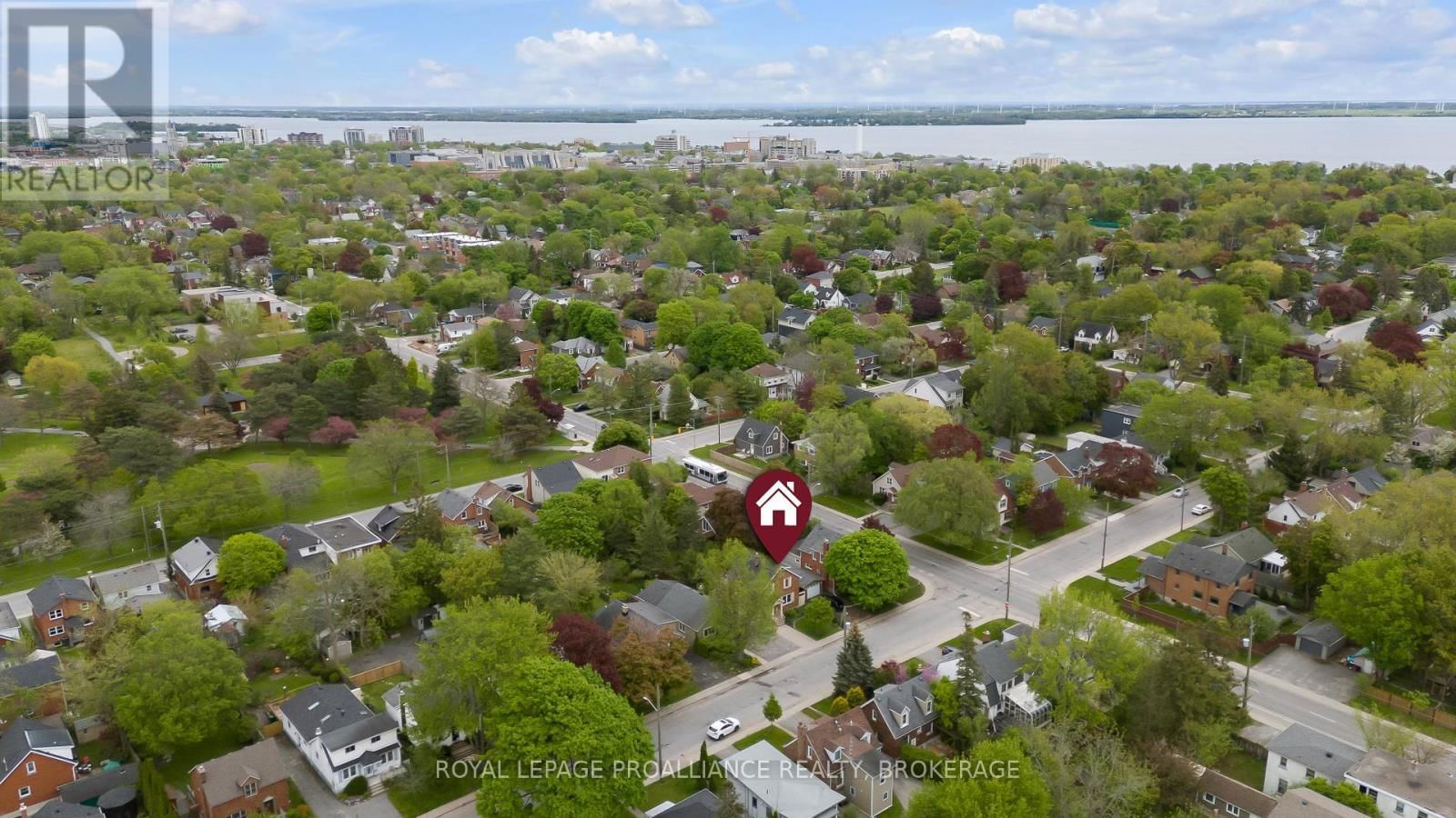 295 COLLEGE STREET Image 4