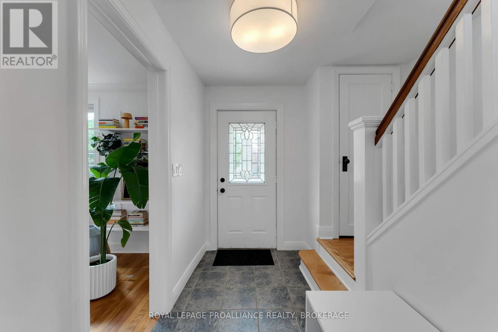 295 COLLEGE STREET Image 6