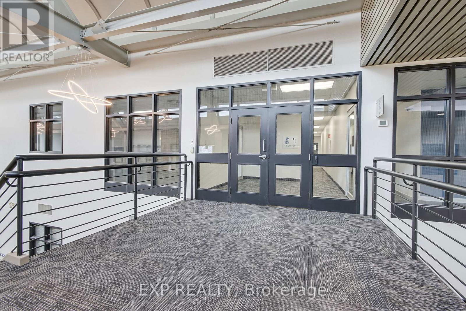 380 HUNT CLUB ROAD Image 11