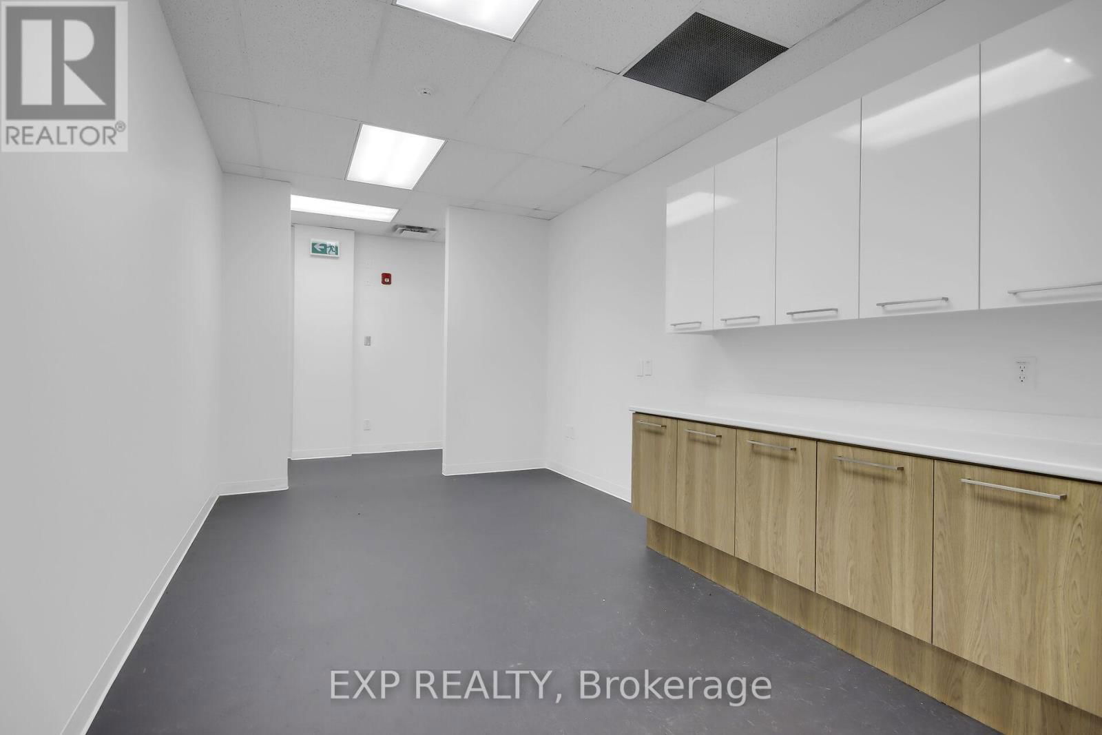 380 HUNT CLUB ROAD Image 8