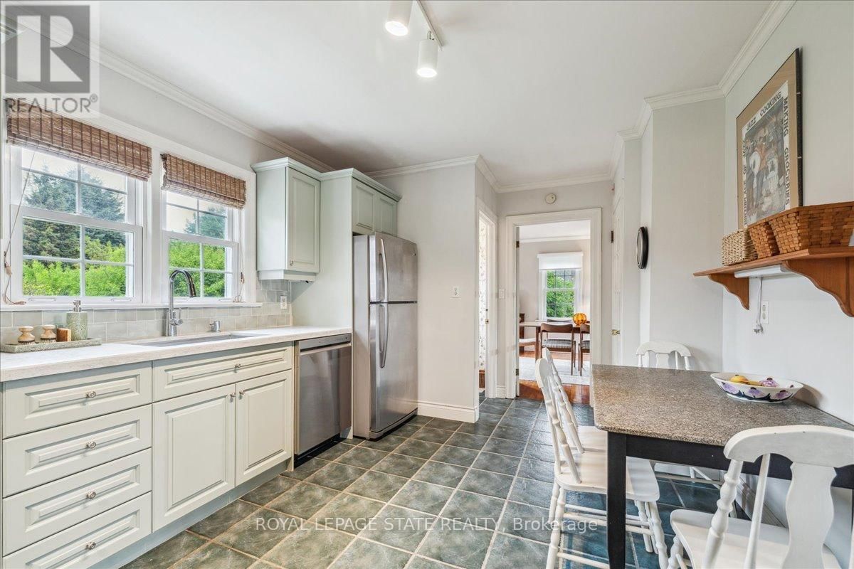 179 NIAGARA STREET Image 16