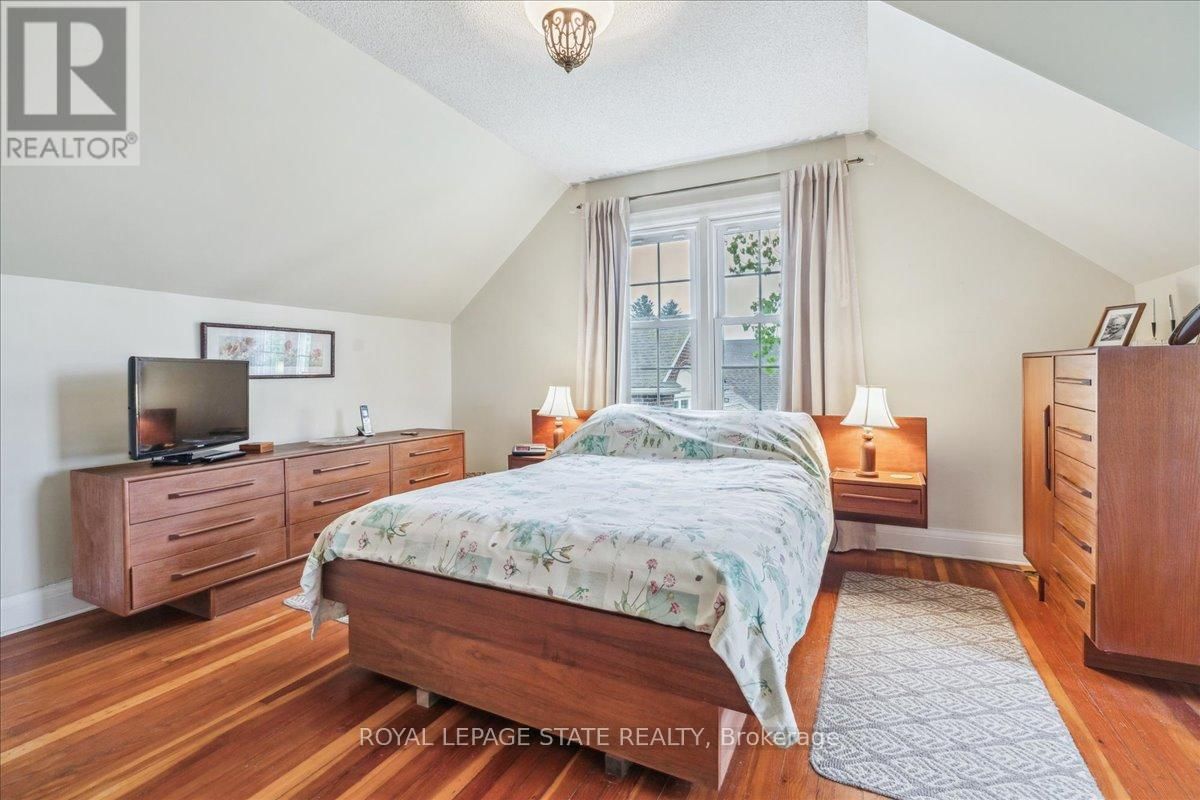 179 NIAGARA STREET Image 22