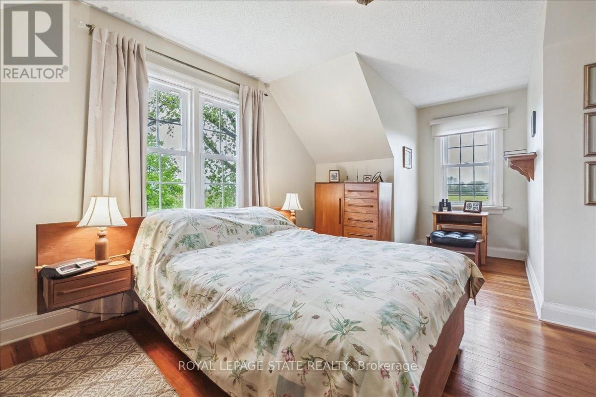 179 NIAGARA STREET Image 23