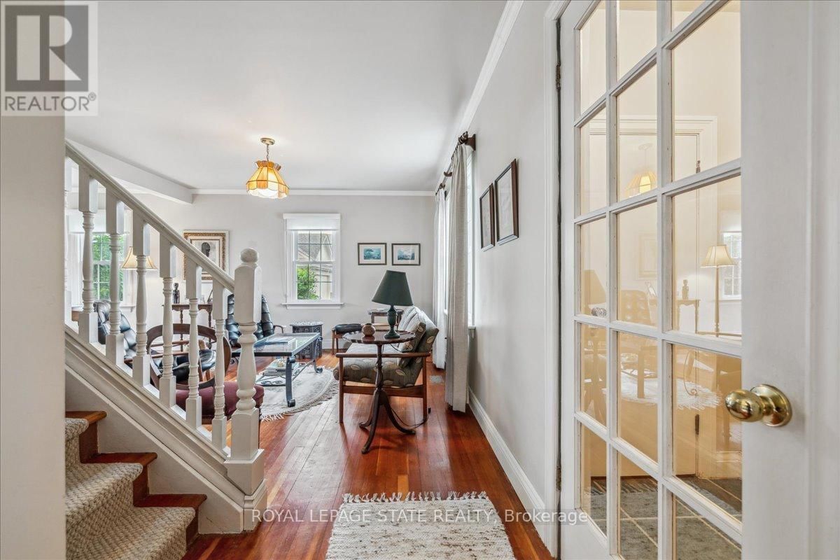 179 NIAGARA STREET Image 5