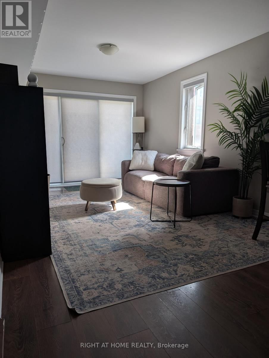 1 - 307 PICTON AVENUE Image 4