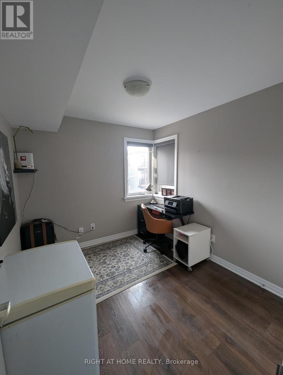 1 - 307 PICTON AVENUE Image 7