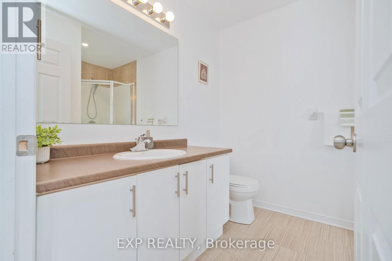 134 CAMDEN PRIVATE Image 17