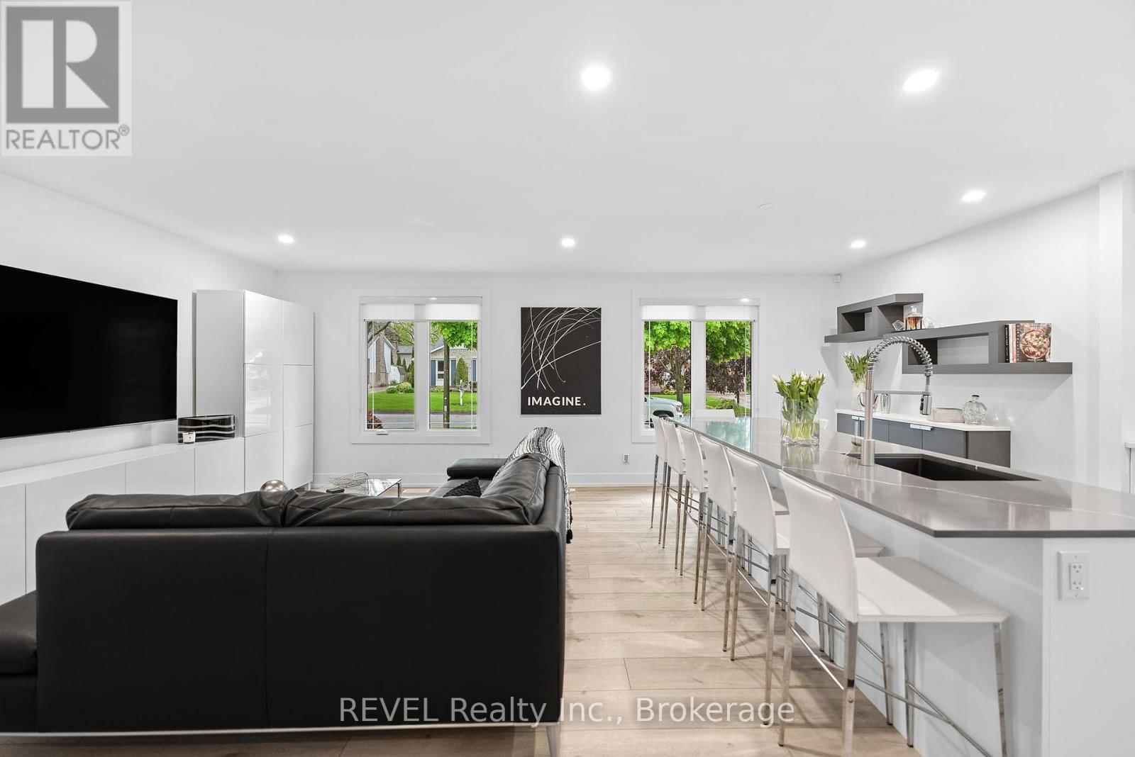 10 BELAIR DRIVE Image 16