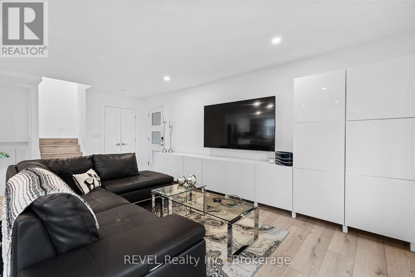 10 BELAIR DRIVE Image 17