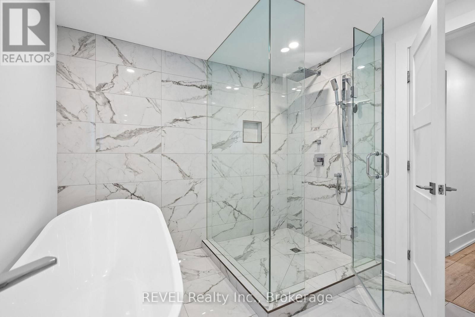 10 BELAIR DRIVE Image 24
