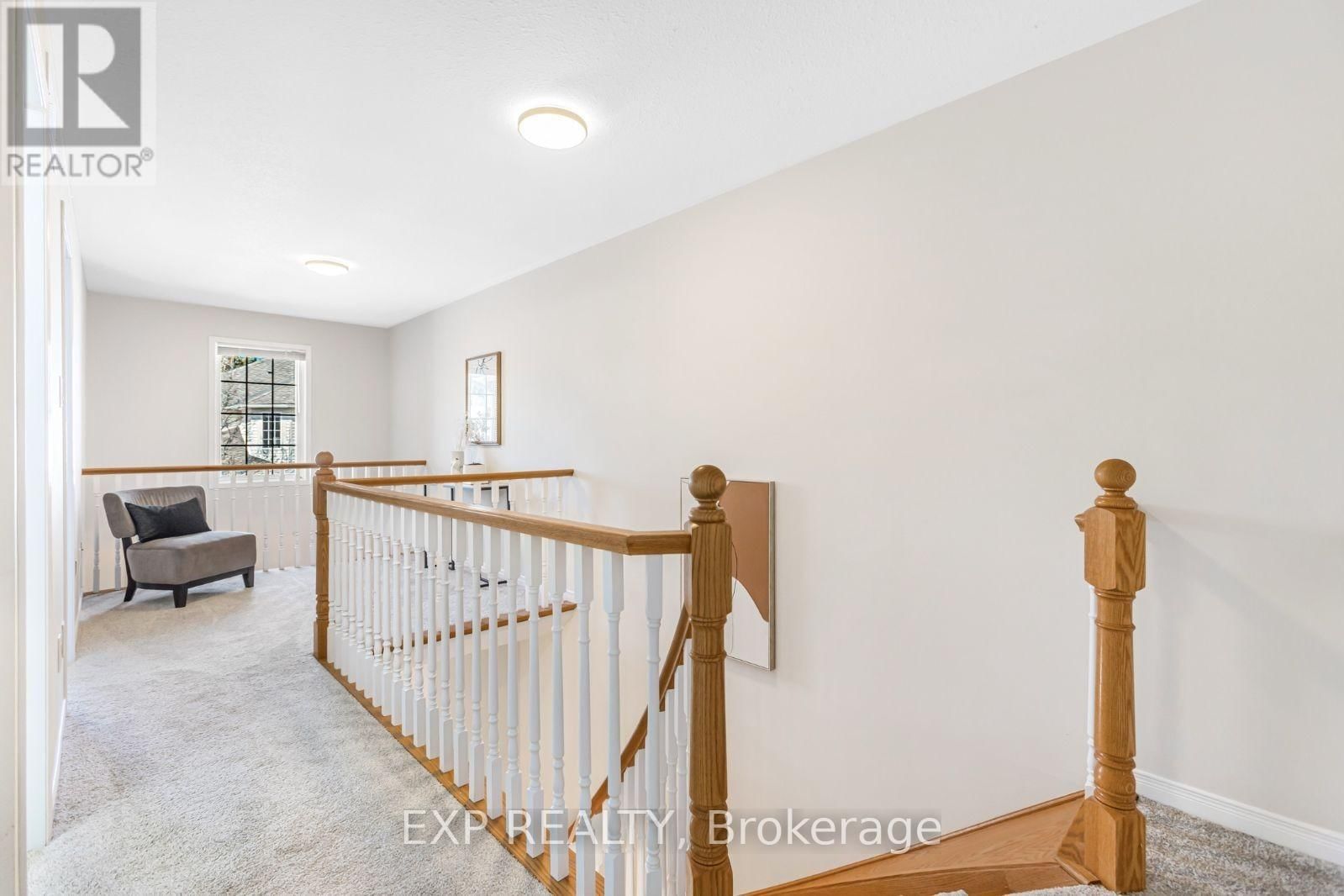 10 - 81 VALRIDGE DRIVE Image 10