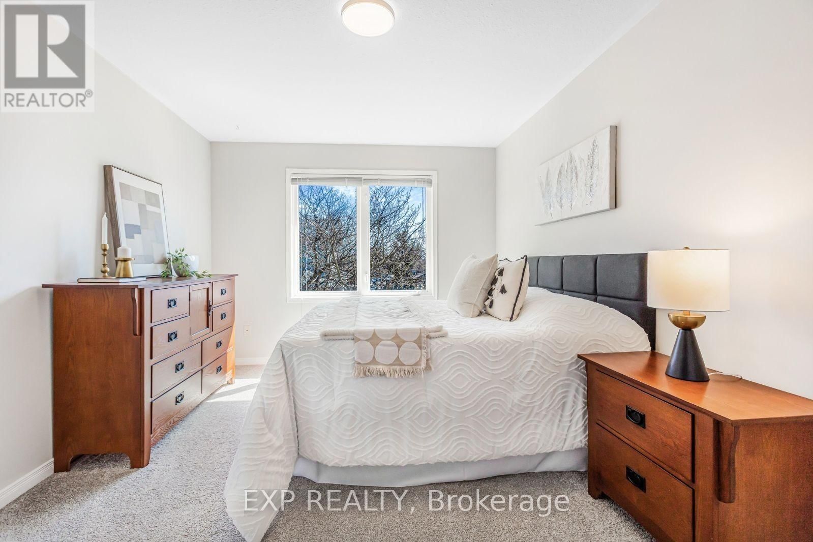 10 - 81 VALRIDGE DRIVE Image 11