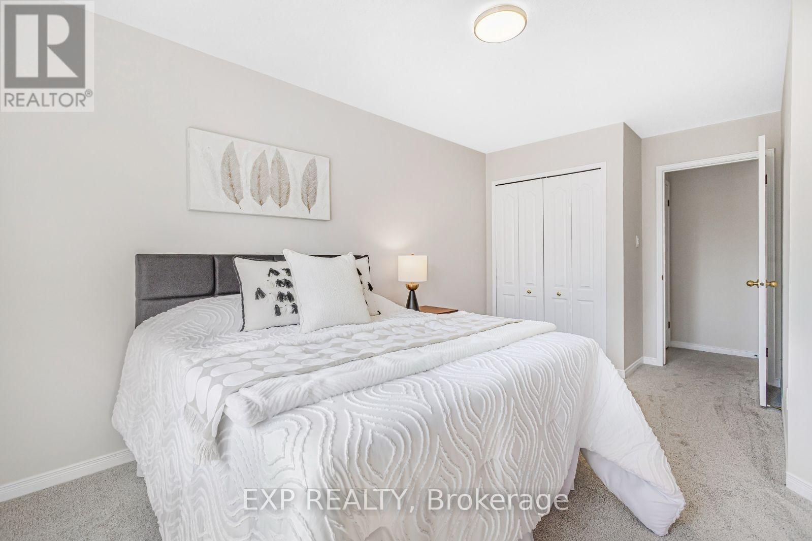 10 - 81 VALRIDGE DRIVE Image 12