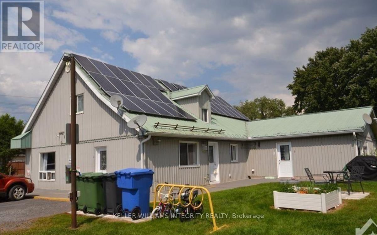 2260 LAVAL STREET Image 2