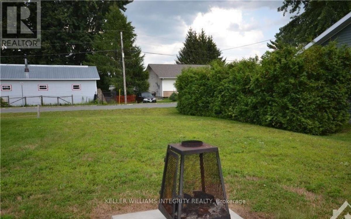 2260 LAVAL STREET Image 6