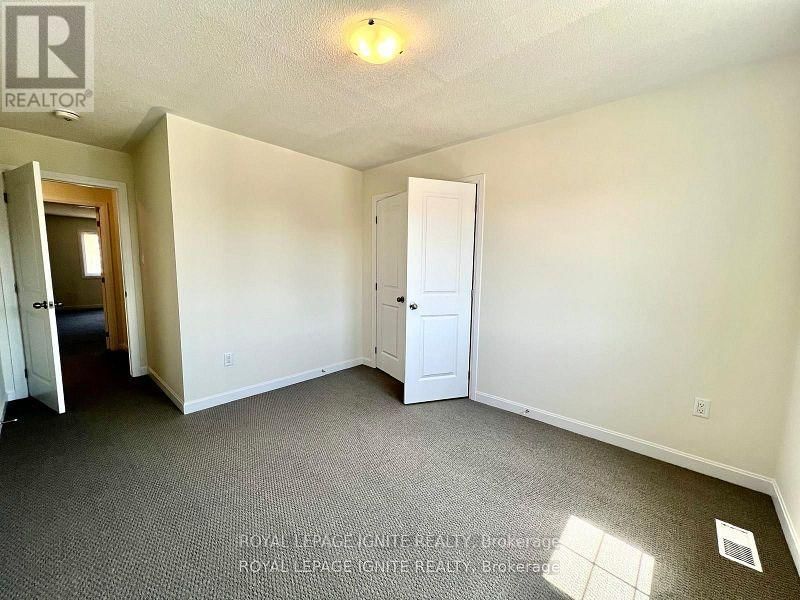 126 GILDERSLEEVE BOULEVARD Image 26