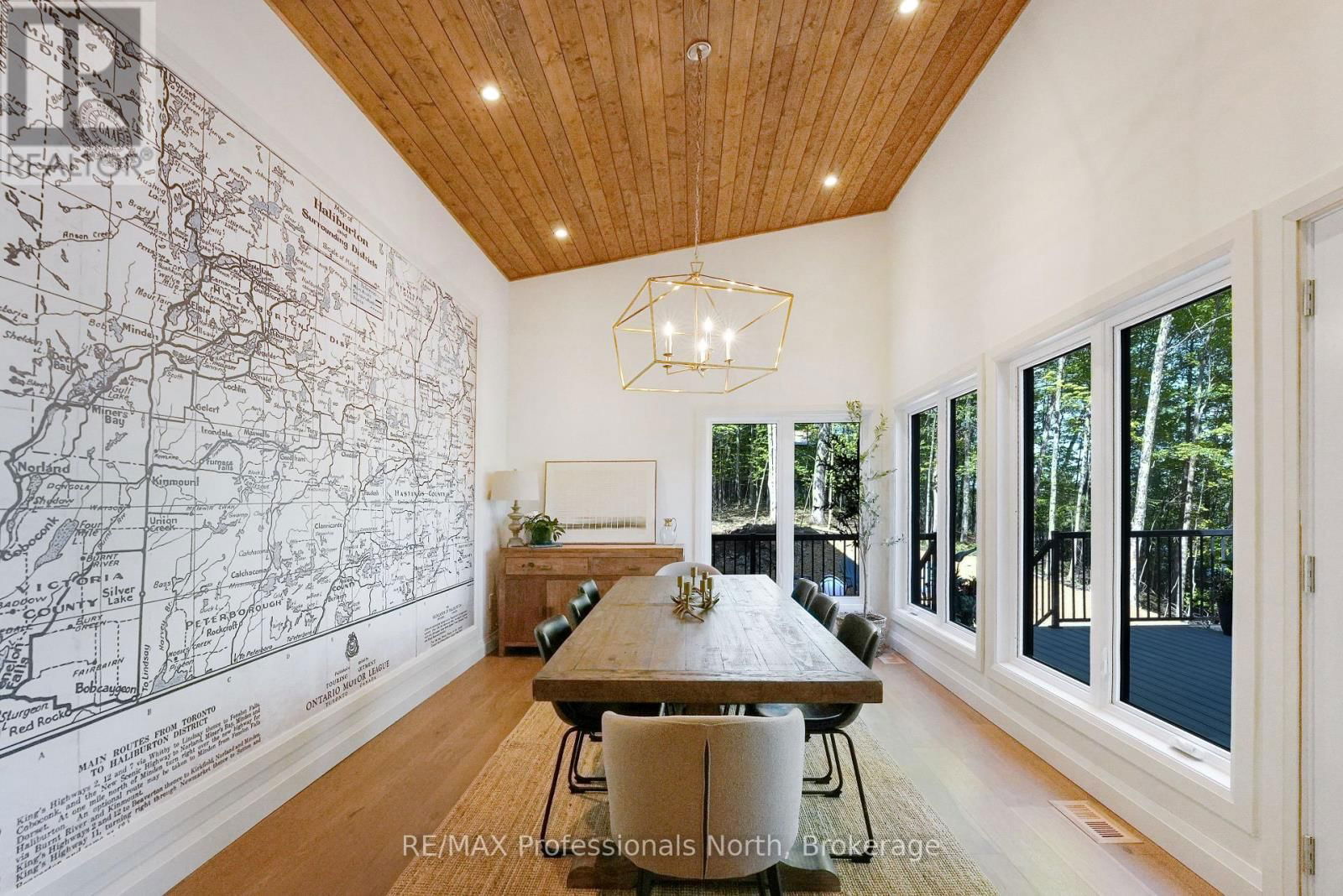 1041 MINAKI LANE Image 23