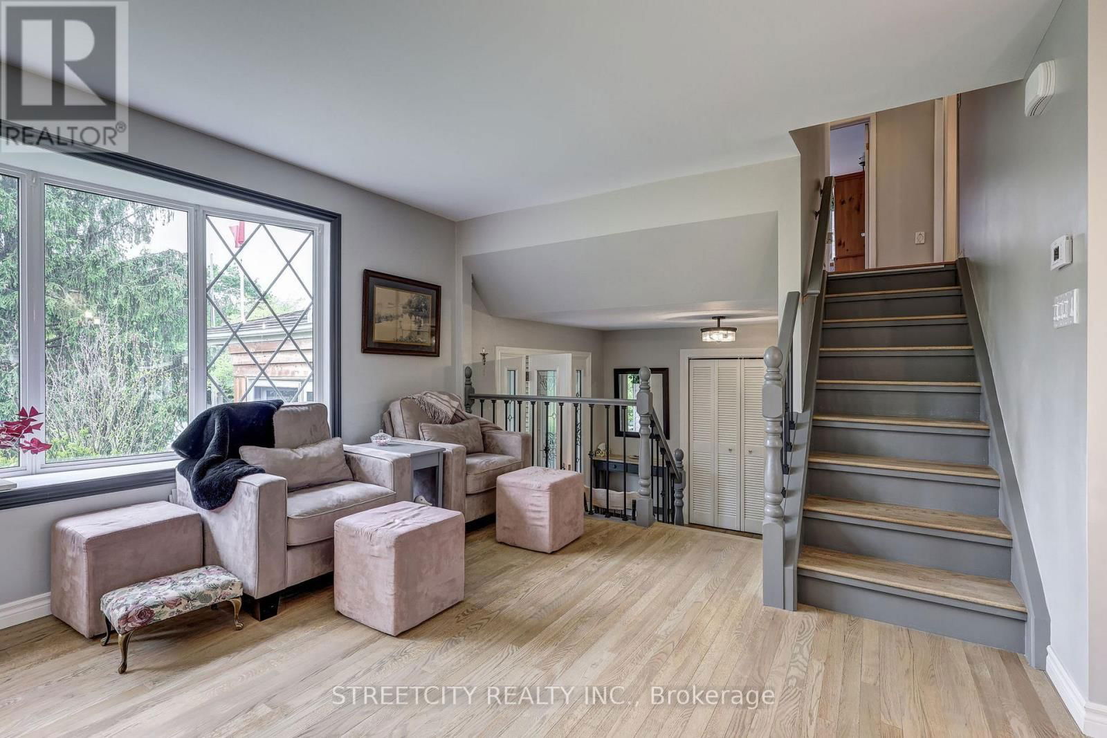 531 ELM STREET Image 10