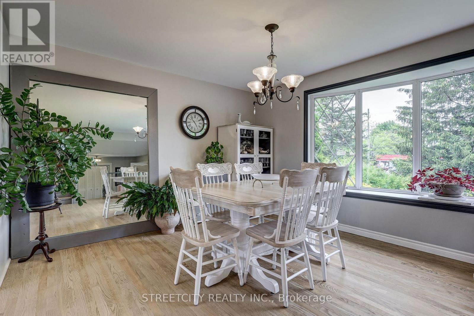 531 ELM STREET Image 12