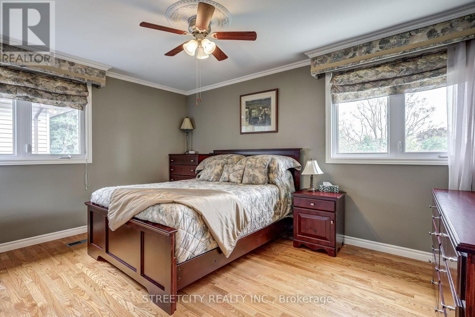 531 ELM STREET Image 25