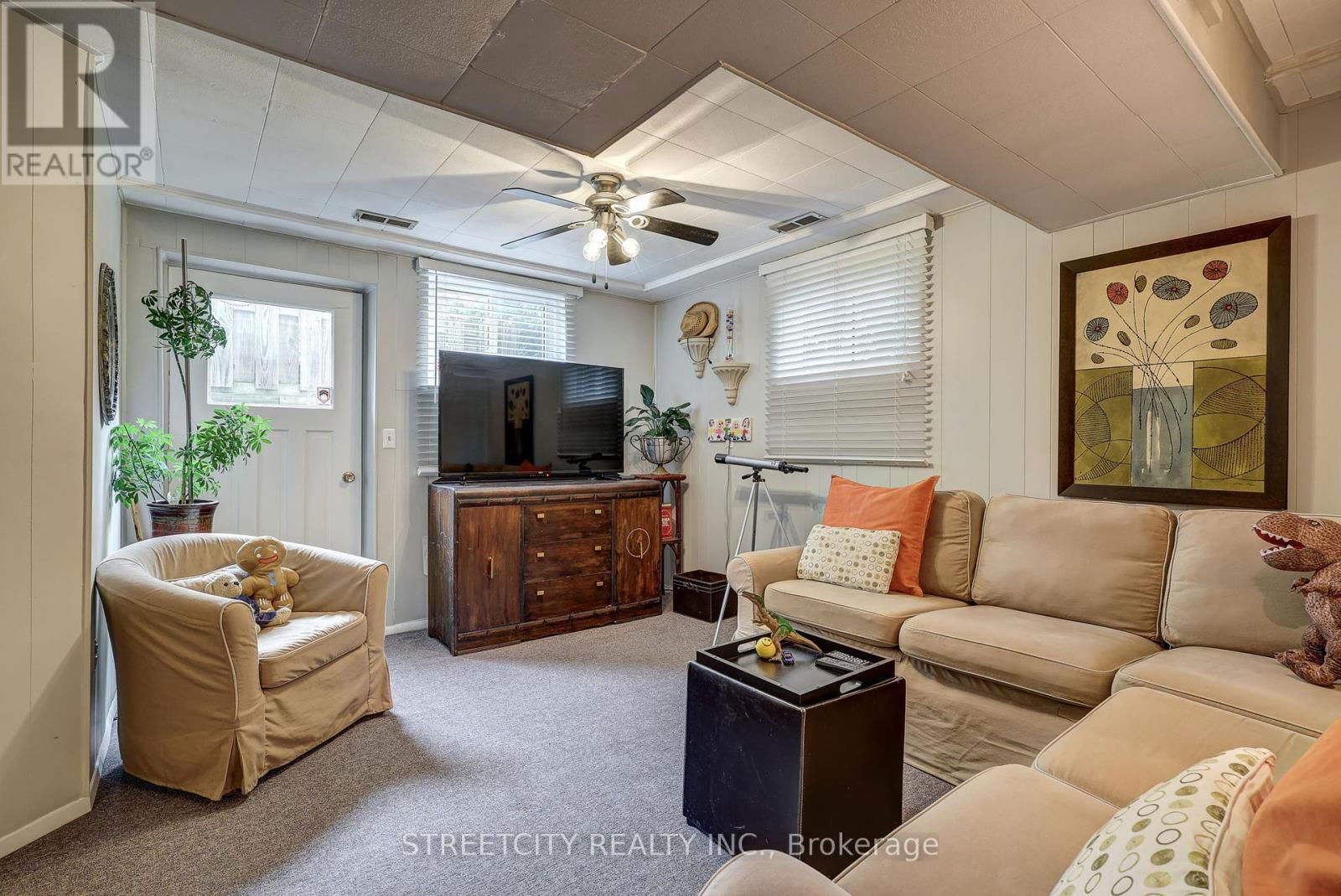 531 ELM STREET Image 28