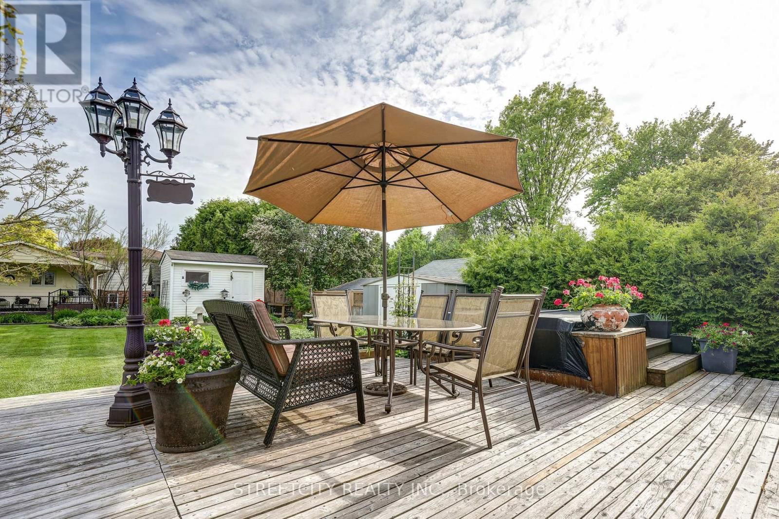 531 ELM STREET Image 39