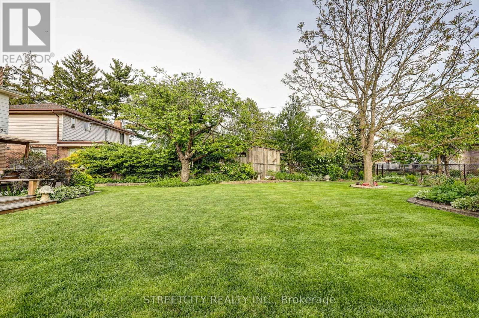 531 ELM STREET Image 45